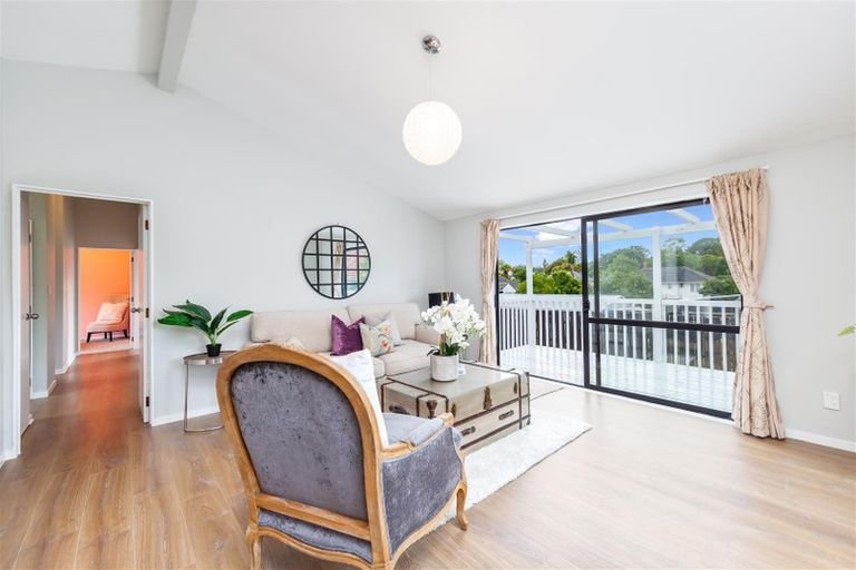 Photo of property in 2/11 Brookfield Road, Te Atatu Peninsula, Auckland, 0610