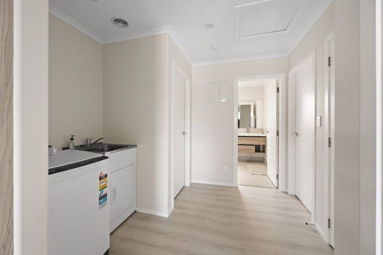 Photo of property in 2u2 Grange Avenue, Nawton, Hamilton, 3200