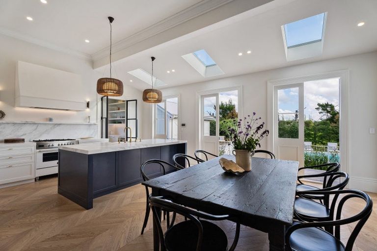 Photo of property in 130 Omaha Flats Road, Tawharanui Peninsula, Warkworth, 0986