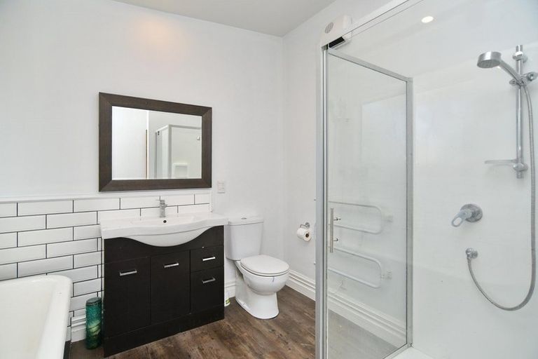 Photo of property in 98 Hargood Street, Woolston, Christchurch, 8062