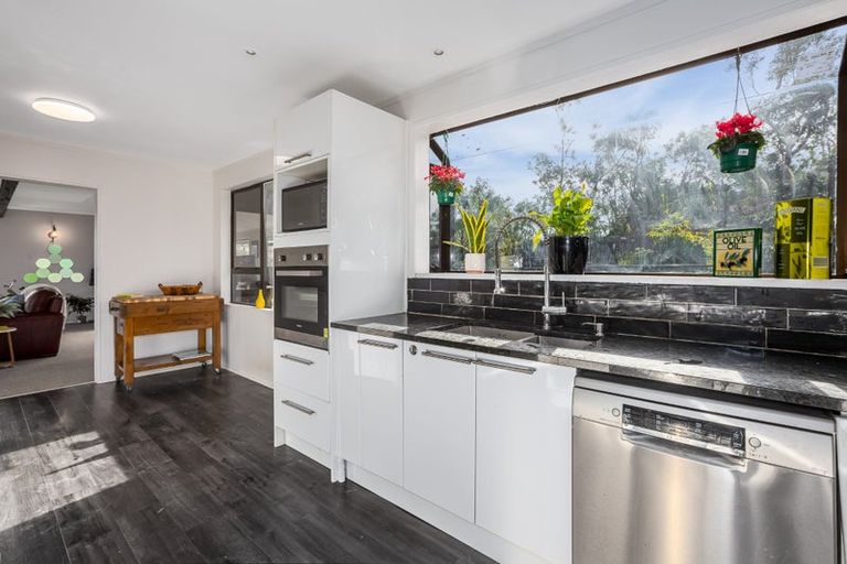 Photo of property in 14 Staysail Place, Whitby, Porirua, 5024