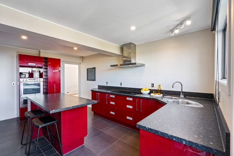 Photo of property in 6 Fitzroy Road, Bluff Hill, Napier, 4110