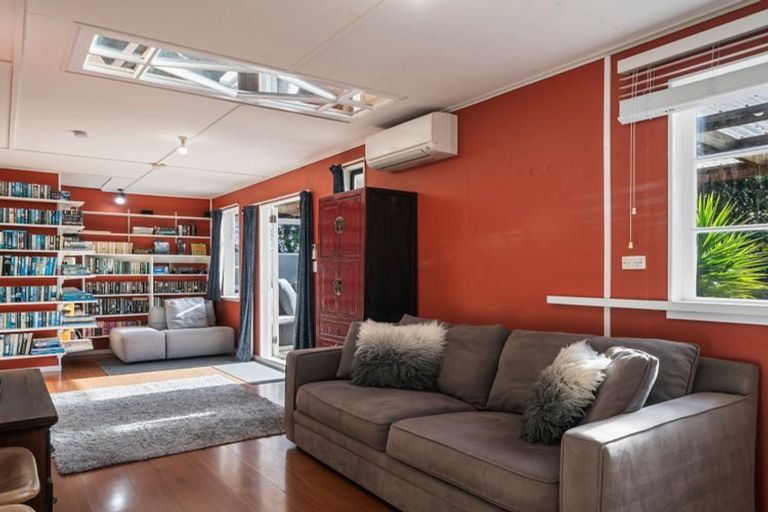 Photo of property in 619 Waitarere Beach Road, Waitarere Beach, Levin, 5510