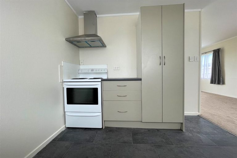 Photo of property in 1/136 Shifnal Drive, Randwick Park, Auckland, 2105