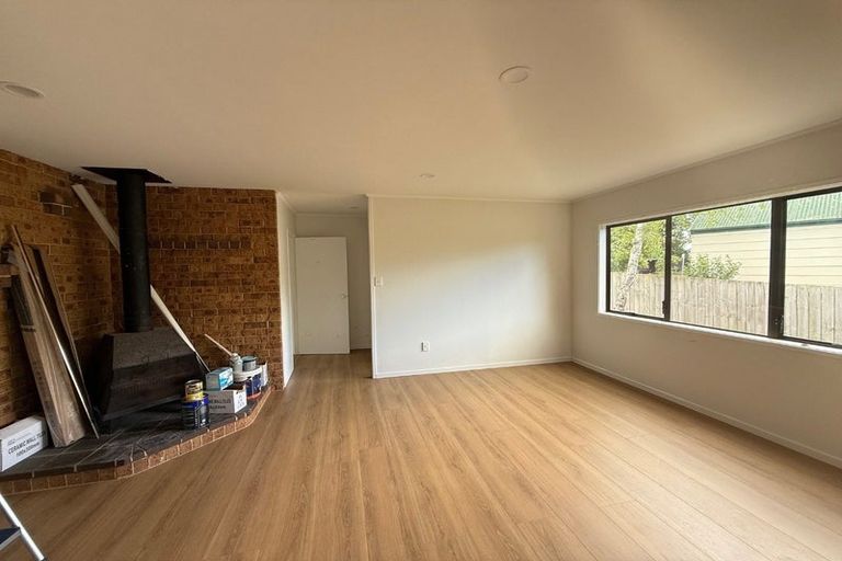 Photo of property in 19 Luanda Drive, Ranui, Auckland, 0612