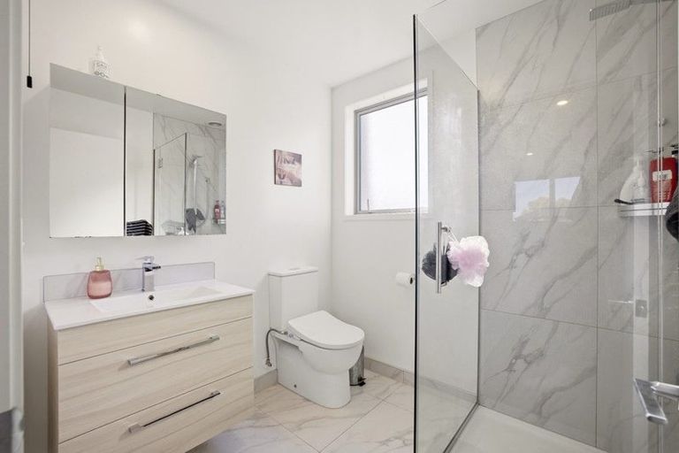 Photo of property in 4/5 Matata Place, Dallington, Christchurch, 8061