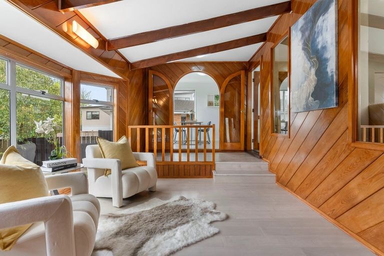 Photo of property in 54 Cockayne Crescent, Sunnynook, Auckland, 0620