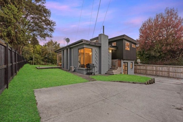 Photo of property in 192 Henderson Valley Road, Henderson, Auckland, 0612