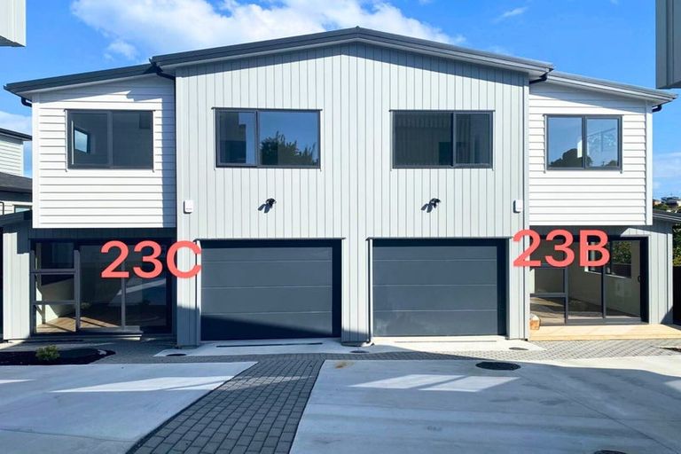 Photo of property in 23c Athena Drive, Totara Vale, Auckland, 0629