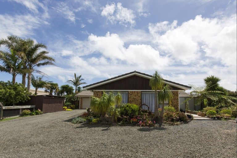 Photo of property in 242 Baylys Coast Road, Dargaville, 0377