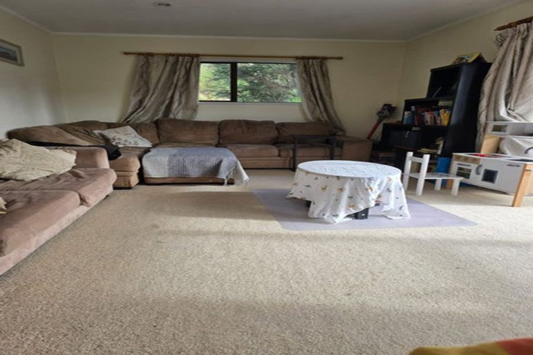 Photo of property in 34 Finn Place, Totara Vale, Auckland, 0629