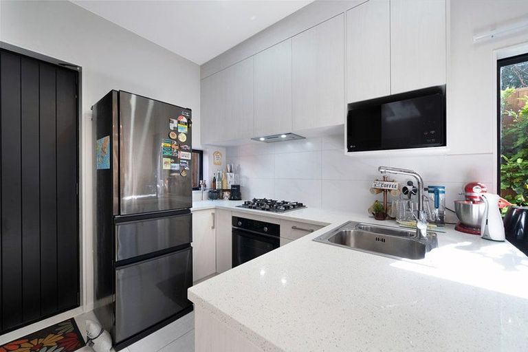 Photo of property in 10/47 Arawa Street, New Lynn, Auckland, 0600