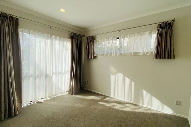 Photo of property in 55 Bordeaux Parade, Te Atatu South, Auckland, 0610