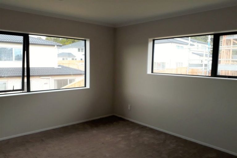 Photo of property in 38 Drumbuoy Drive, Flat Bush, Auckland, 2019