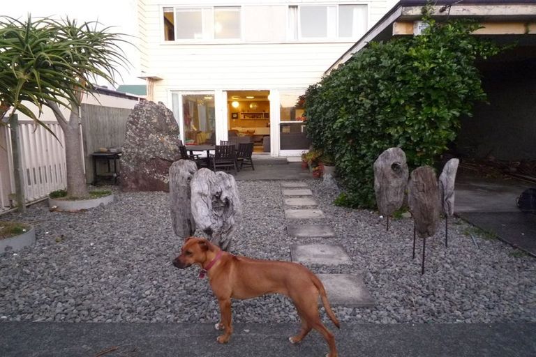 Photo of property in 9 Strathmore Avenue, Strathmore Park, Wellington, 6022