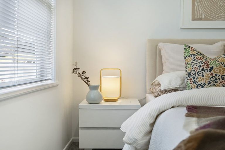 Photo of property in 12 Kiernan Place, Kelston, Auckland, 0602