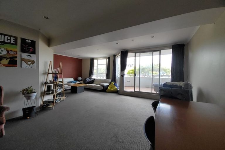 Photo of property in Construction House, 53/80u Kent Terrace, Mount Victoria, Wellington, 6011