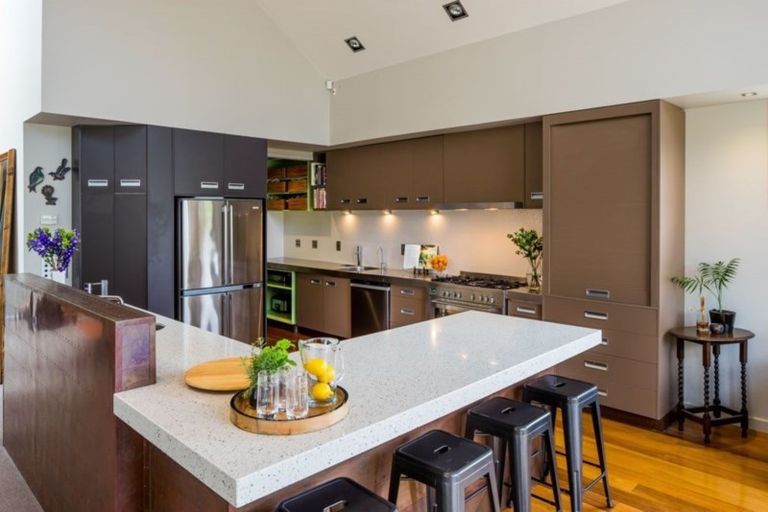 Photo of property in 374 Muritai Road, Eastbourne, Lower Hutt, 5013
