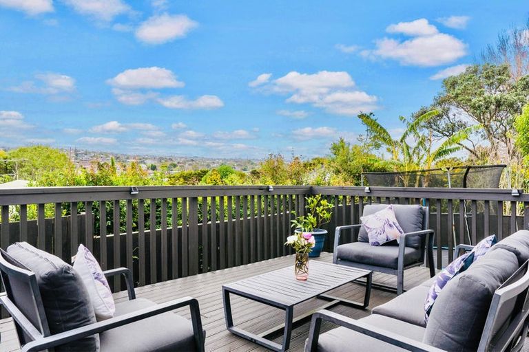 Photo of property in 2/82a Coronation Road, Hillcrest, Auckland, 0627