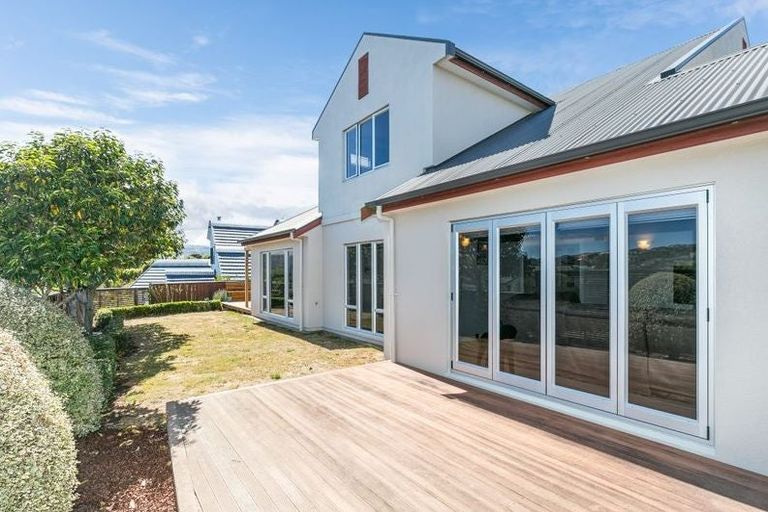 Photo of property in 19 Navigation Drive, Whitby, Porirua, 5024