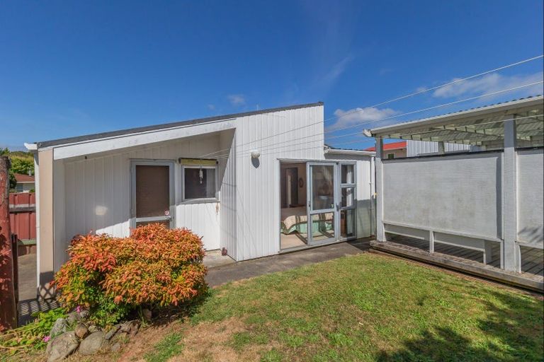Photo of property in 33 Highbury Drive, Levin, 5510