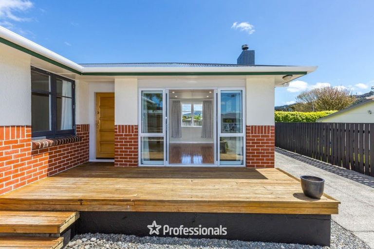 Photo of property in 23 Charles Street, Clouston Park, Upper Hutt, 5018