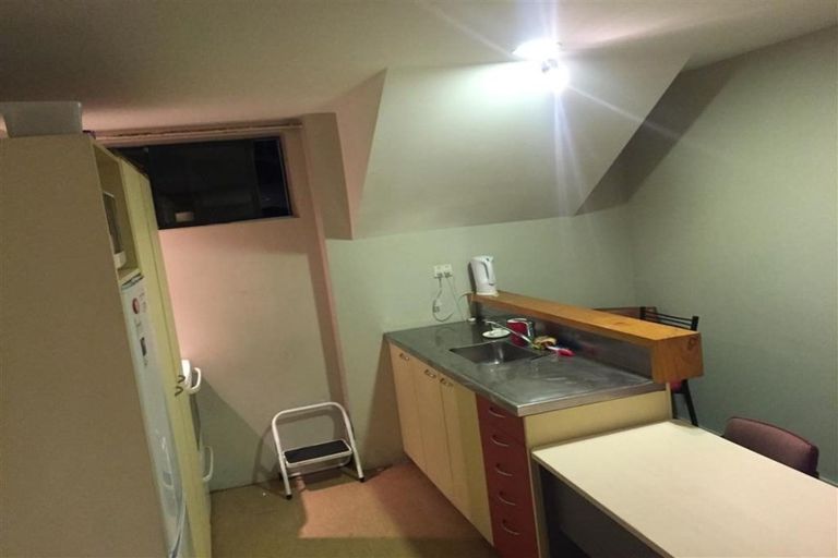 Photo of property in 10/5u Hopper Street, Mount Cook, Wellington, 6011