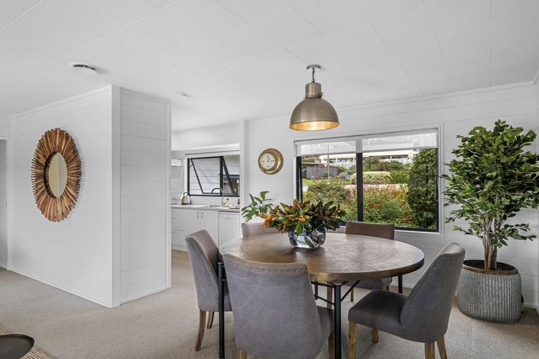 Photo of property in 2 Kassa Rise, Helensville, 0800