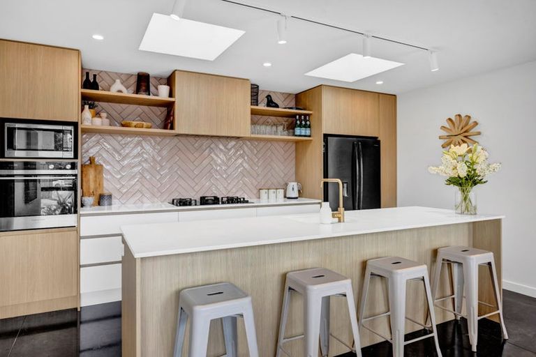 Photo of property in 12a Kauri Street, Merrilands, New Plymouth, 4312