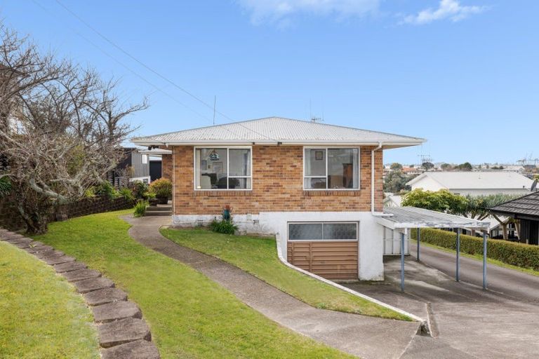 Photo of property in 21 Milton Road, Otumoetai, Tauranga, 3110