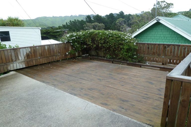 Photo of property in 121 Kelburn Parade, Kelburn, Wellington, 6012