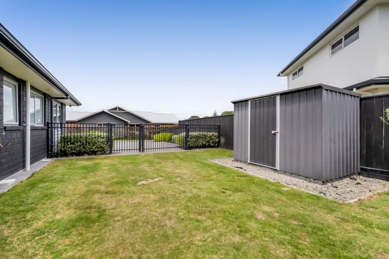 Photo of property in 13 Birdie Lane, Waiwhakaiho, New Plymouth, 4312