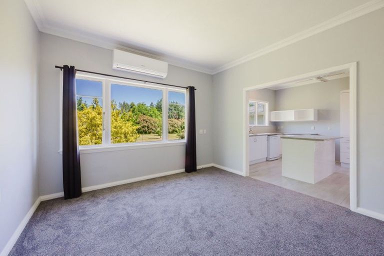 Photo of property in 2070 State Highway 2, Waipukurau, 4285