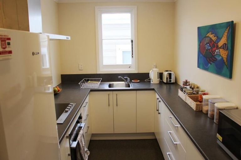 Photo of property in 36 Hargreaves Street, Mount Cook, Wellington, 6021