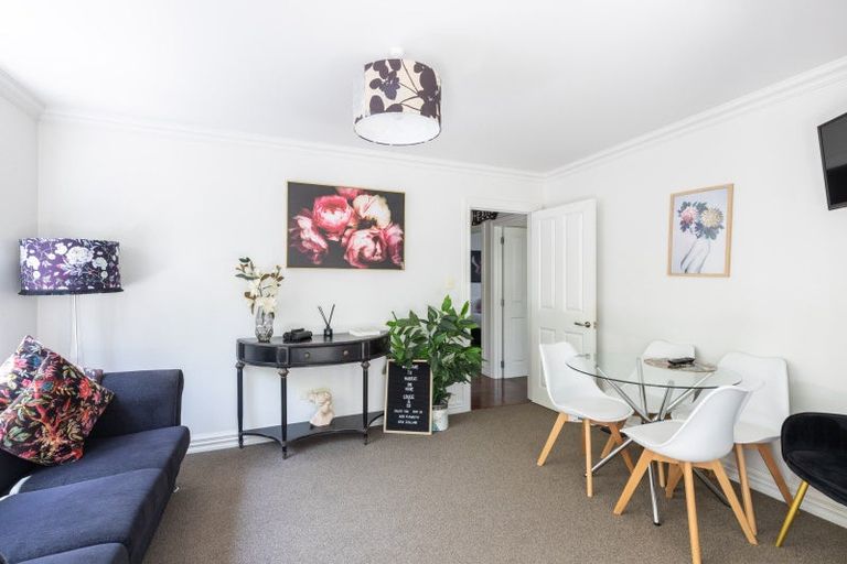 Photo of property in 122 Hine Street, New Plymouth, 4310