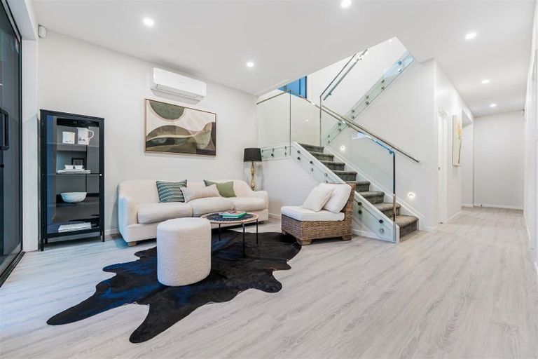 Photo of property in 61 Marendellas Drive, Bucklands Beach, Auckland, 2014