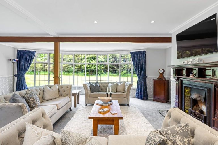 Photo of property in 1174 Kahikatea Flat Road, Waitoki, Kaukapakapa, 0871