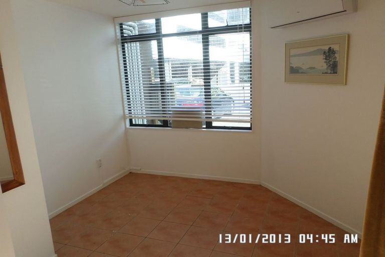 Photo of property in 469 Lake Road, Takapuna, Auckland, 0622