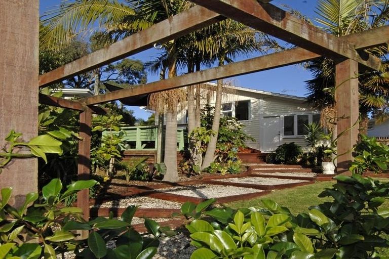 Photo of property in 14 Madison Place, Forrest Hill, Auckland, 0620