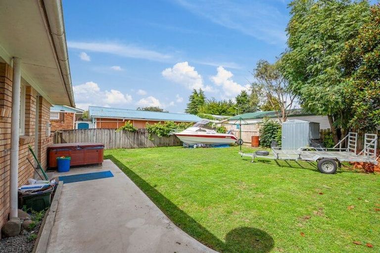 Photo of property in 19 Kenmore Place, Tokoroa, 3420