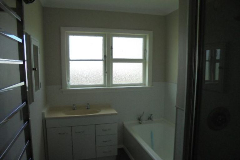 Photo of property in 180a Cambridge Street, Levin, 5510
