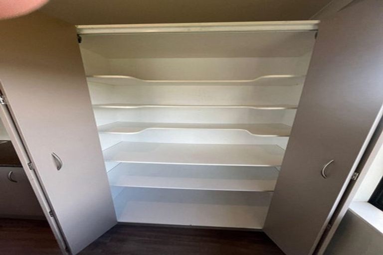 Photo of property in 27 James Nairn Grove, Riverstone Terraces, Upper Hutt, 5018