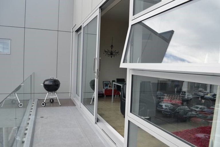 Photo of property in 25u1 Home Street, Mount Victoria, Wellington, 6011