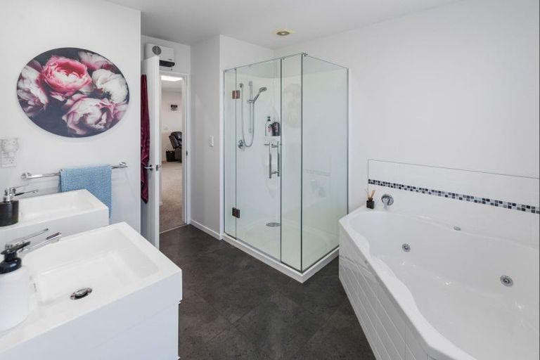 Photo of property in 27 Faringdon Boulevard, Rolleston, 7615