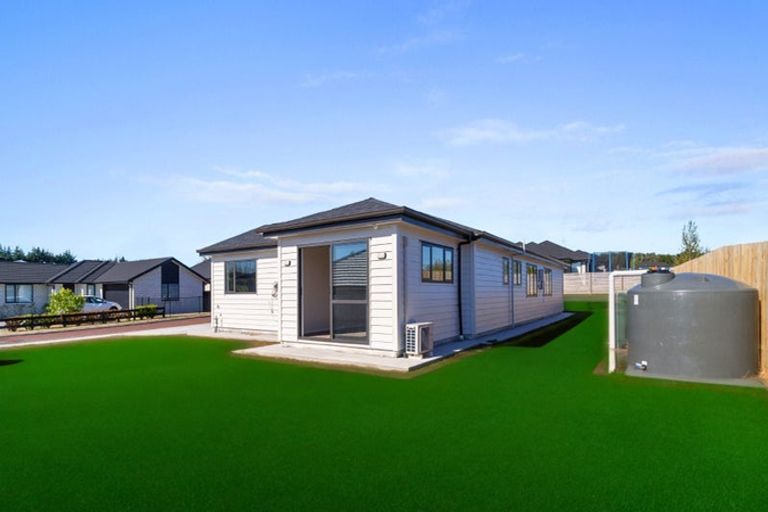 Photo of property in 6 Rongopai Close, Te Kauwhata, 3710