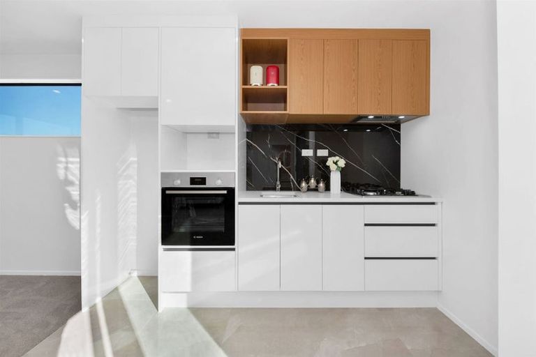 Photo of property in 24 John Gray Street, Papakura, 2110