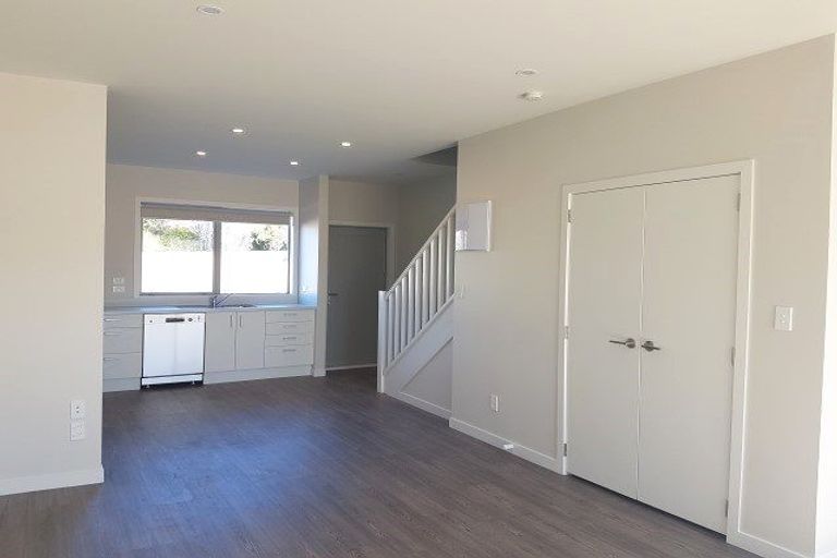 Photo of property in 32u2 Dr Taylor Terrace, Johnsonville, Wellington, 6037