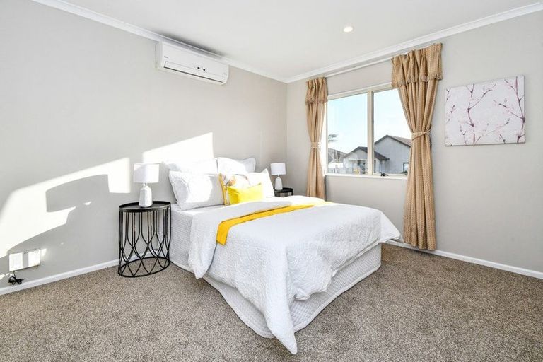 Photo of property in 12 Janway Avenue, Flat Bush, Auckland, 2016