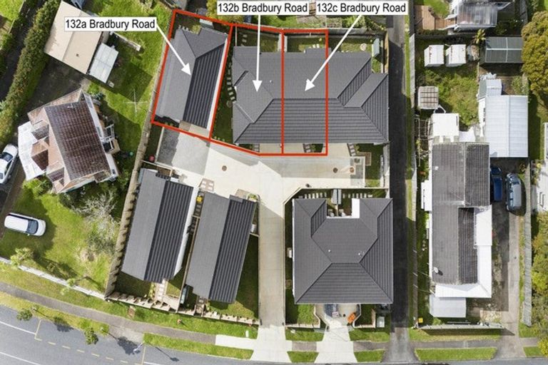 Photo of property in 132 Bradbury Road, Botany Downs, Auckland, 2010
