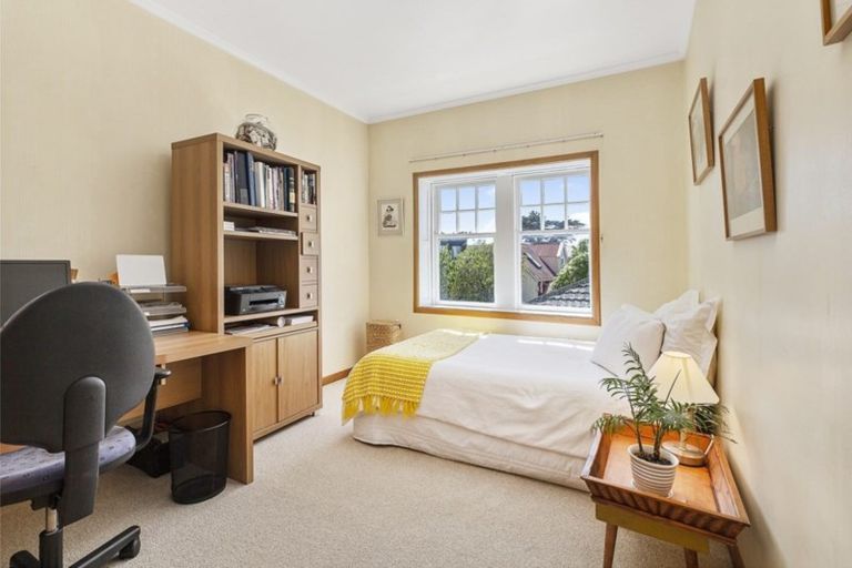 Photo of property in 225 Marine Parade, Seatoun, Wellington, 6022